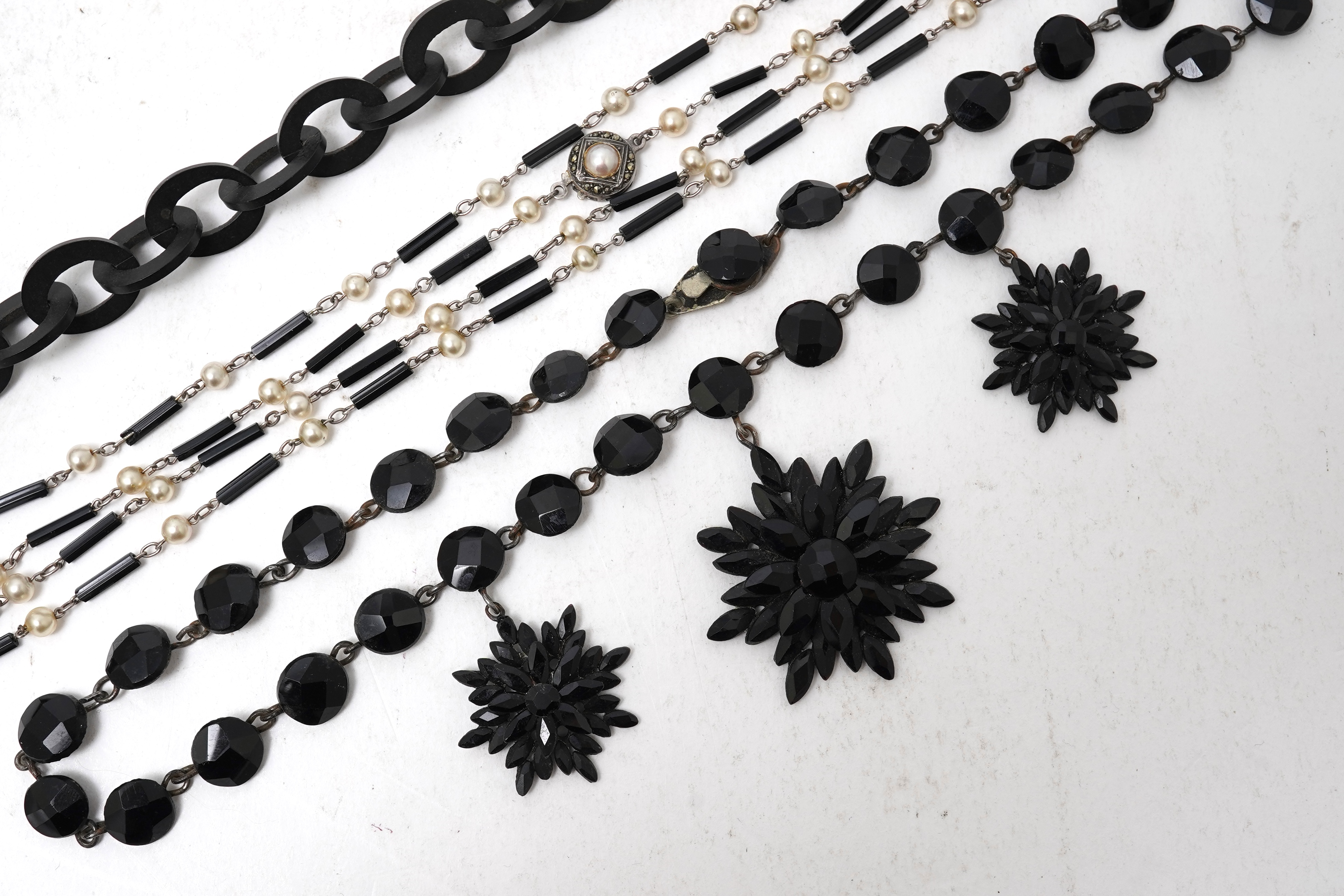 A group of simulant jet jewels, 19th century/early 20th century